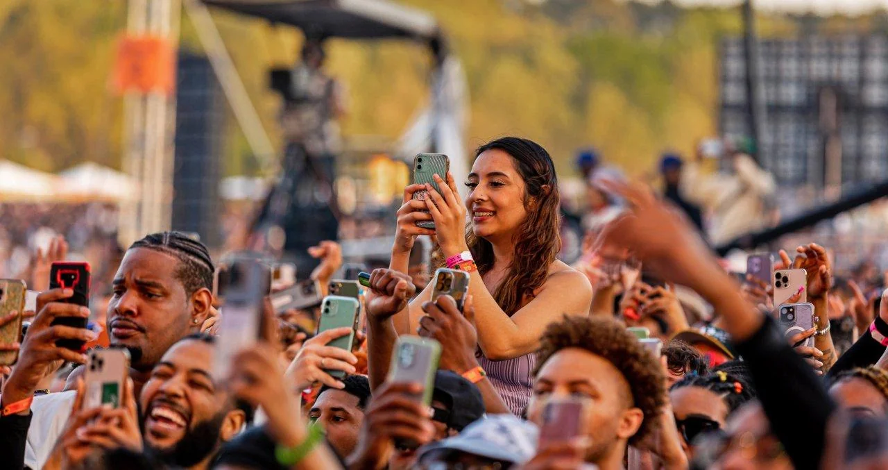 Live-event audience engagement taking place through mobile phones